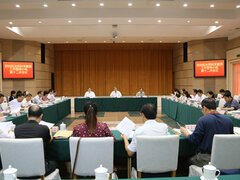 广西全民科学素质工作领导小组第十二次会议召开